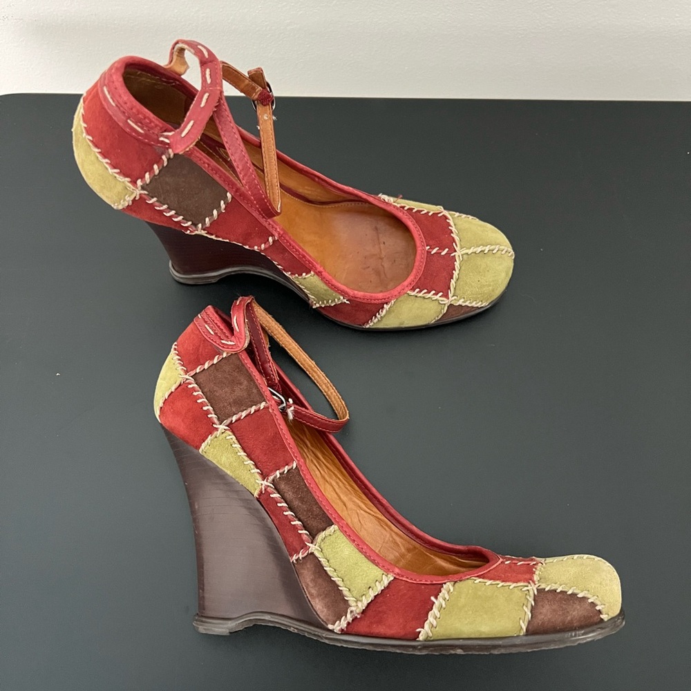 Vintage Vince Camuto Wedges